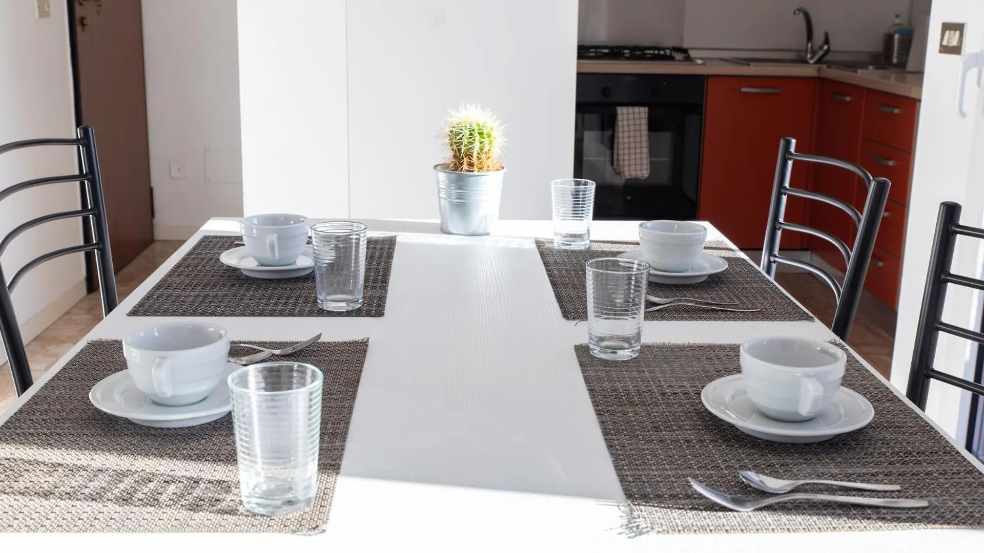 Appartamento Milano Skyview - Penthouse Few Steps From Metro 0*,  Italia